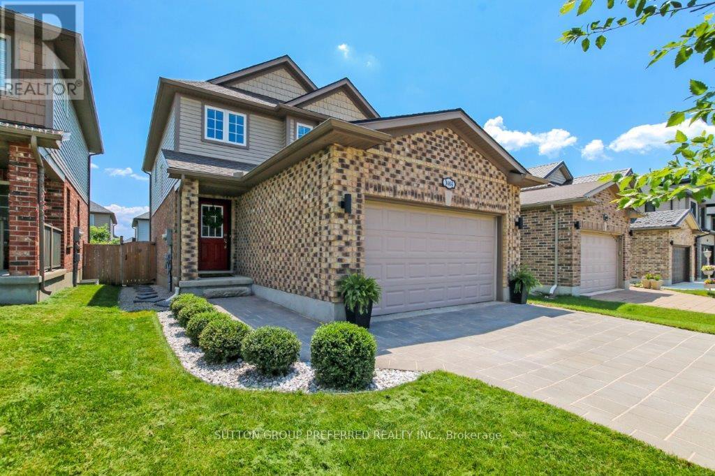 3404 EMILYCARR LANE, London South (South W)
