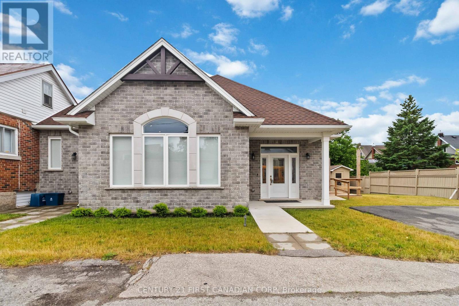 310 ST PAUL AVENUE, Brantford