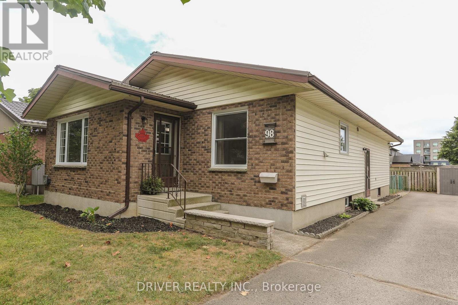 98 CAVERLY ROAD, Aylmer