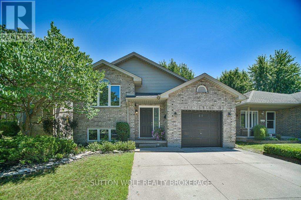 64 HICKORY BOULEVARD W, Strathroy-Caradoc (SE)