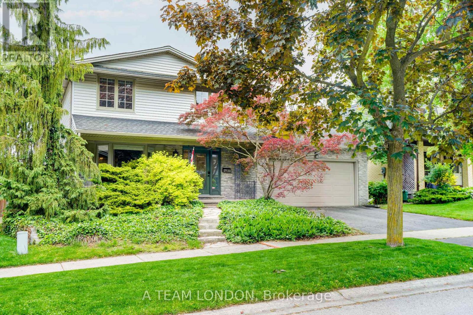 126 GUILDFORD CRESCENT, London South (South N)