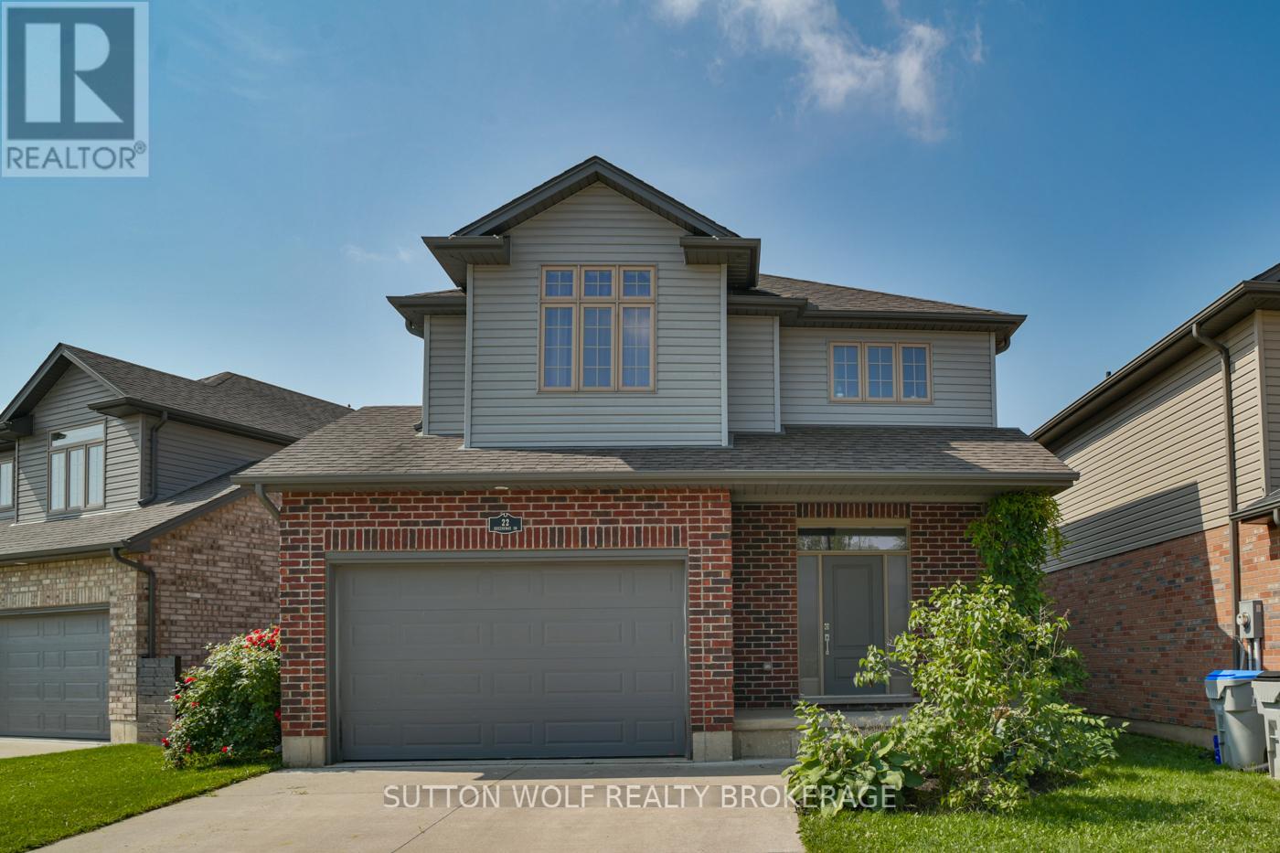 22 QUEENSWAY DRIVE, Strathroy-Caradoc (SE)