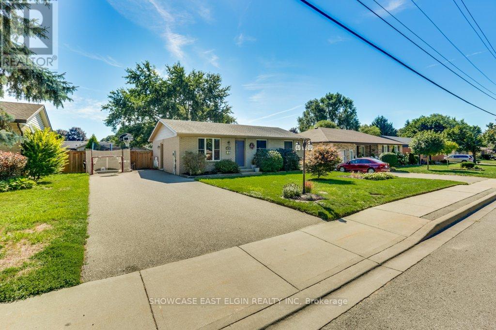 155 CAVERLY ROAD, Aylmer