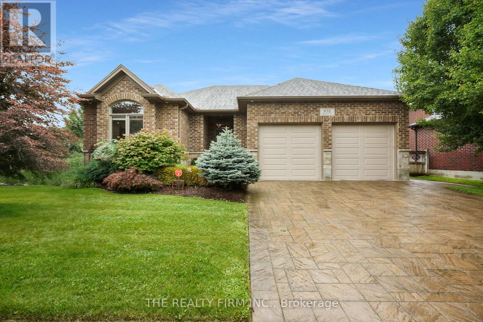 102 PRINCE STREET, Middlesex Centre (Komoka)