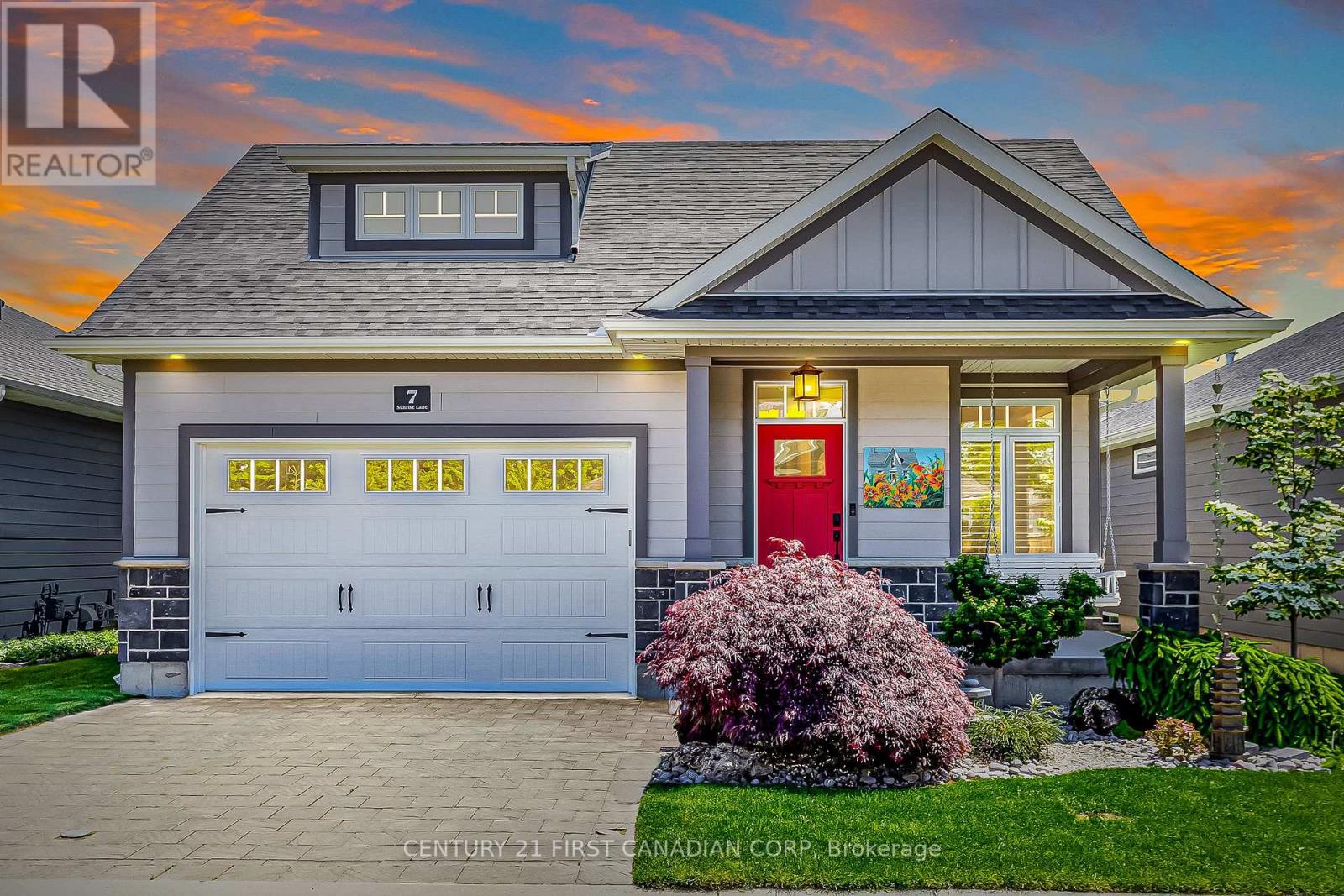 7 SUNRISE LANE, Lambton Shores (Grand Bend)