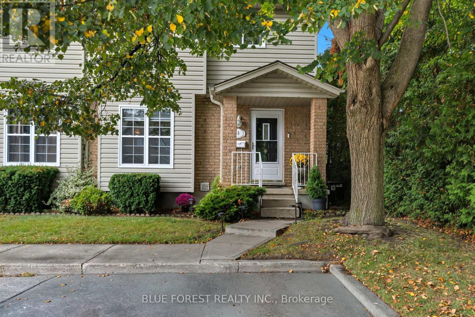 5 - 1920 MARCONI BOULEVARD, London East (East I)