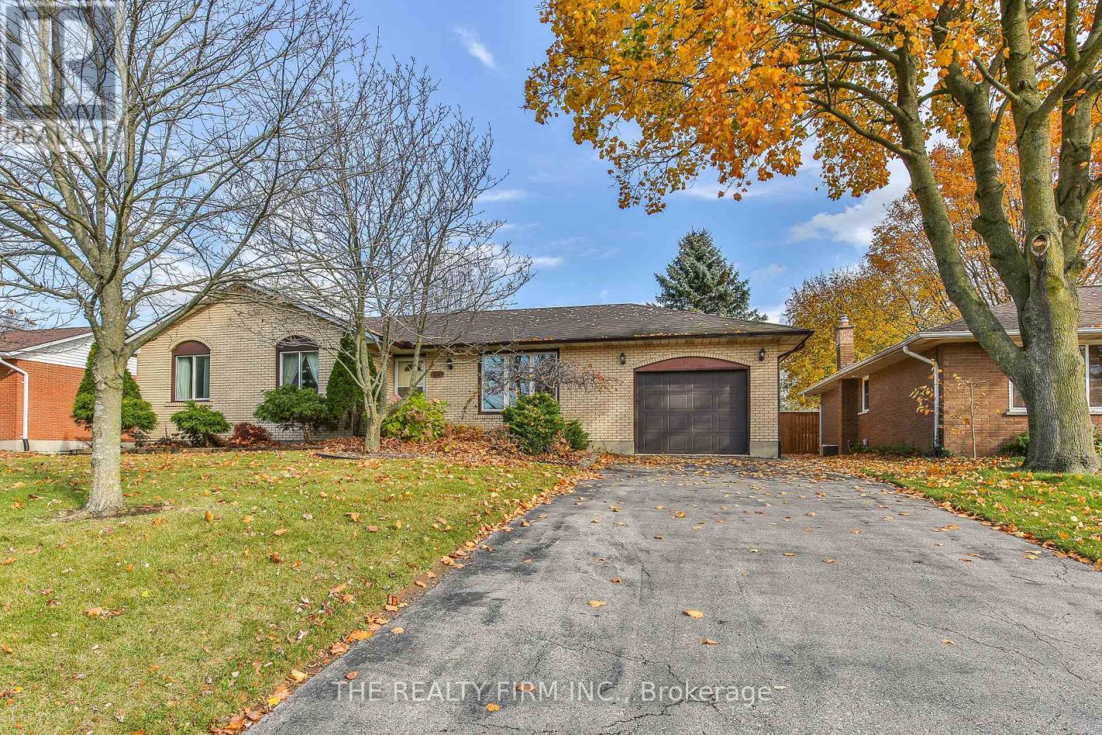 34 WOODCOCK DRIVE, Tillsonburg