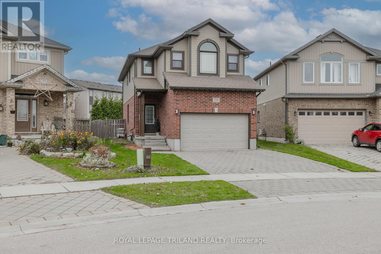 711 SPRINGWOOD CRESCENT, London