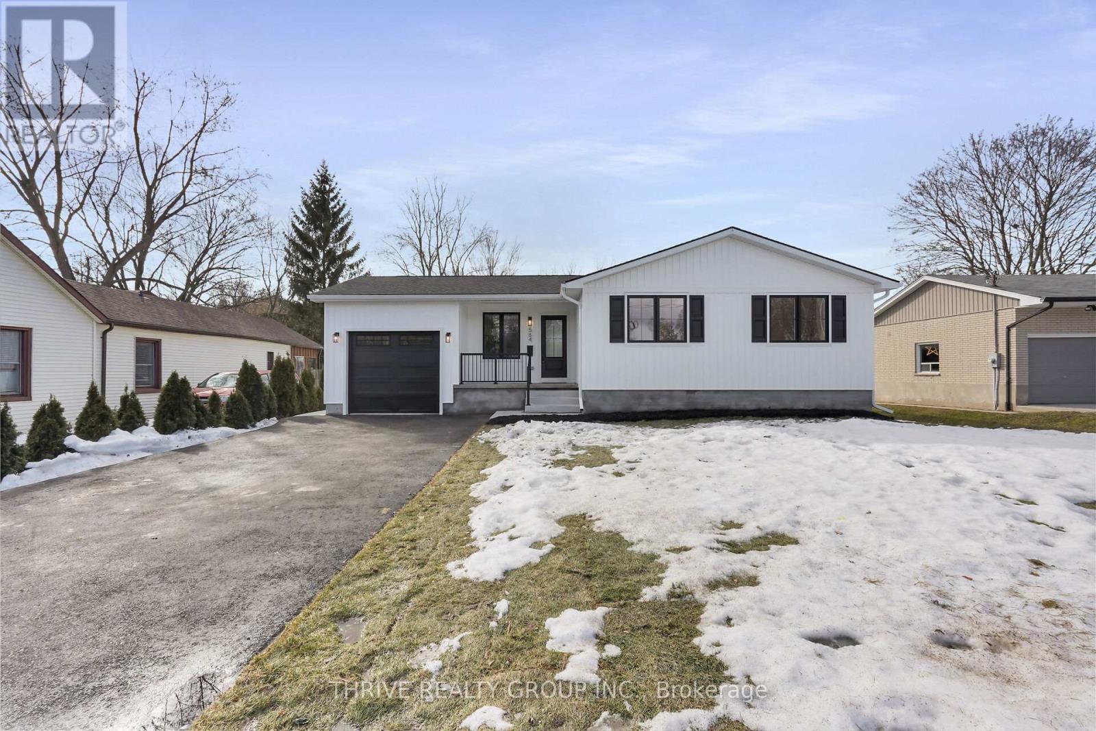 564 DEWAN STREET, Strathroy-Caradoc (NW)