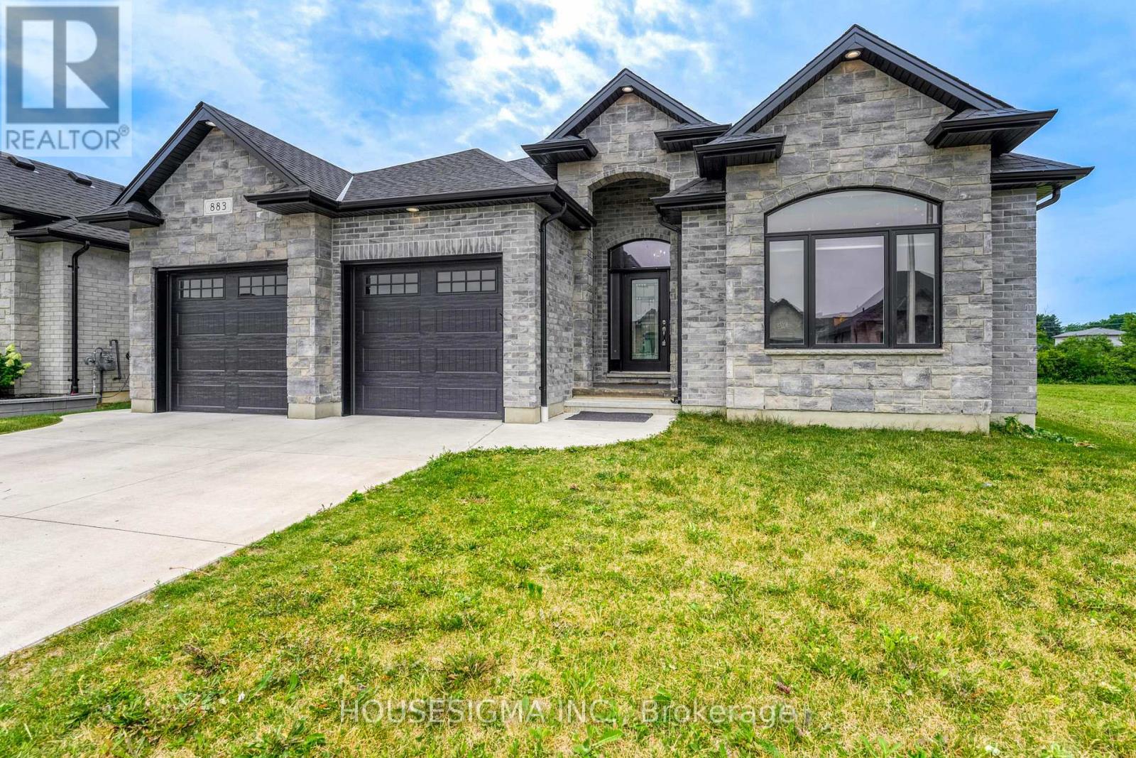 883 MAGNOLIA LANE, Sarnia