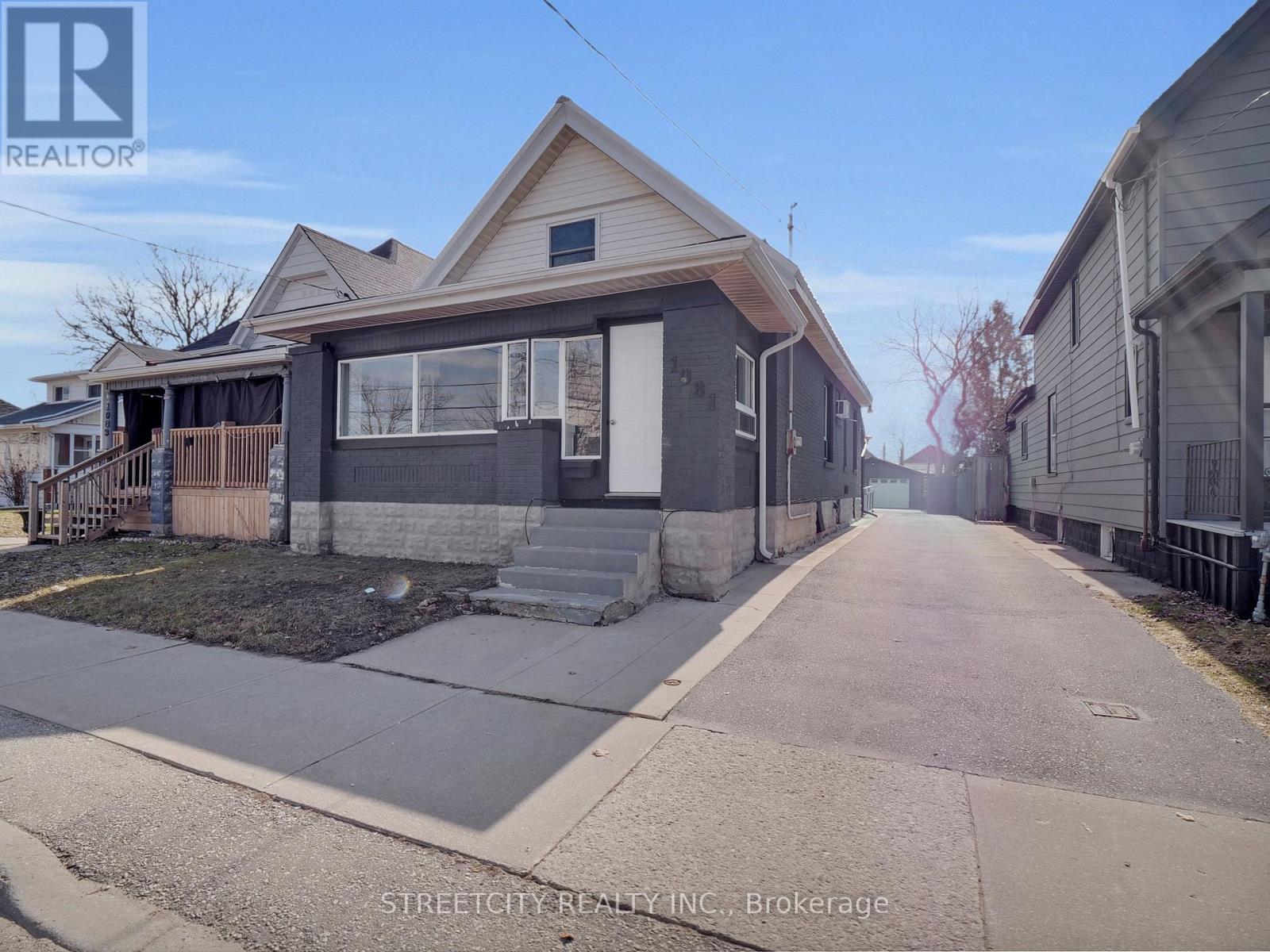 1081 FLORENCE STREET, London