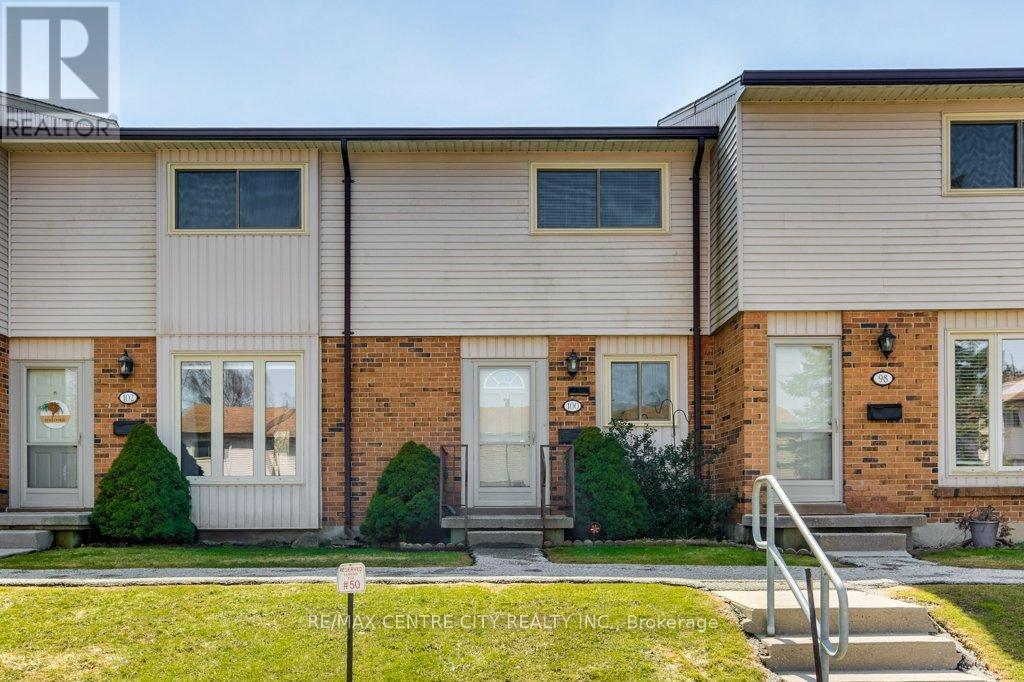 100 - 1328 COMMISSIONERS ROAD W, London South (South B)