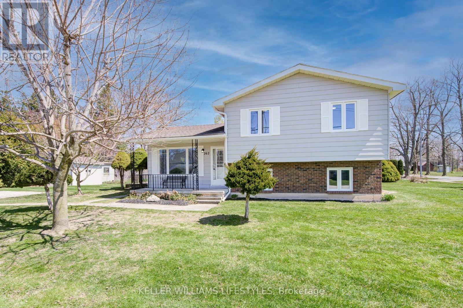 262 DELAWARE STREET, North Middlesex (Parkhill)