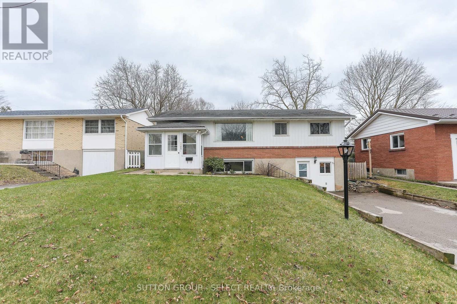 1165 MELSANDRA AVENUE, London East (East A)