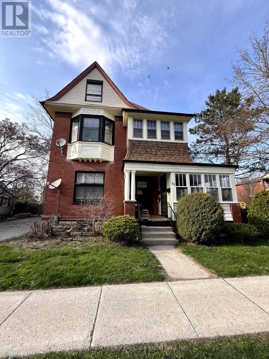 19 SCOTT STREET, St. Thomas