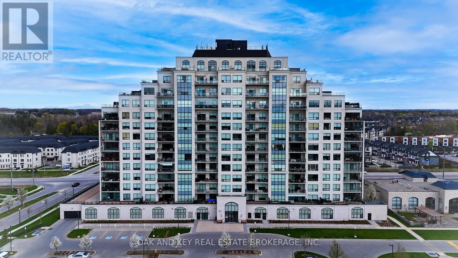 310 - 260 VILLAGEWALK BOULEVARD, London North (North R)