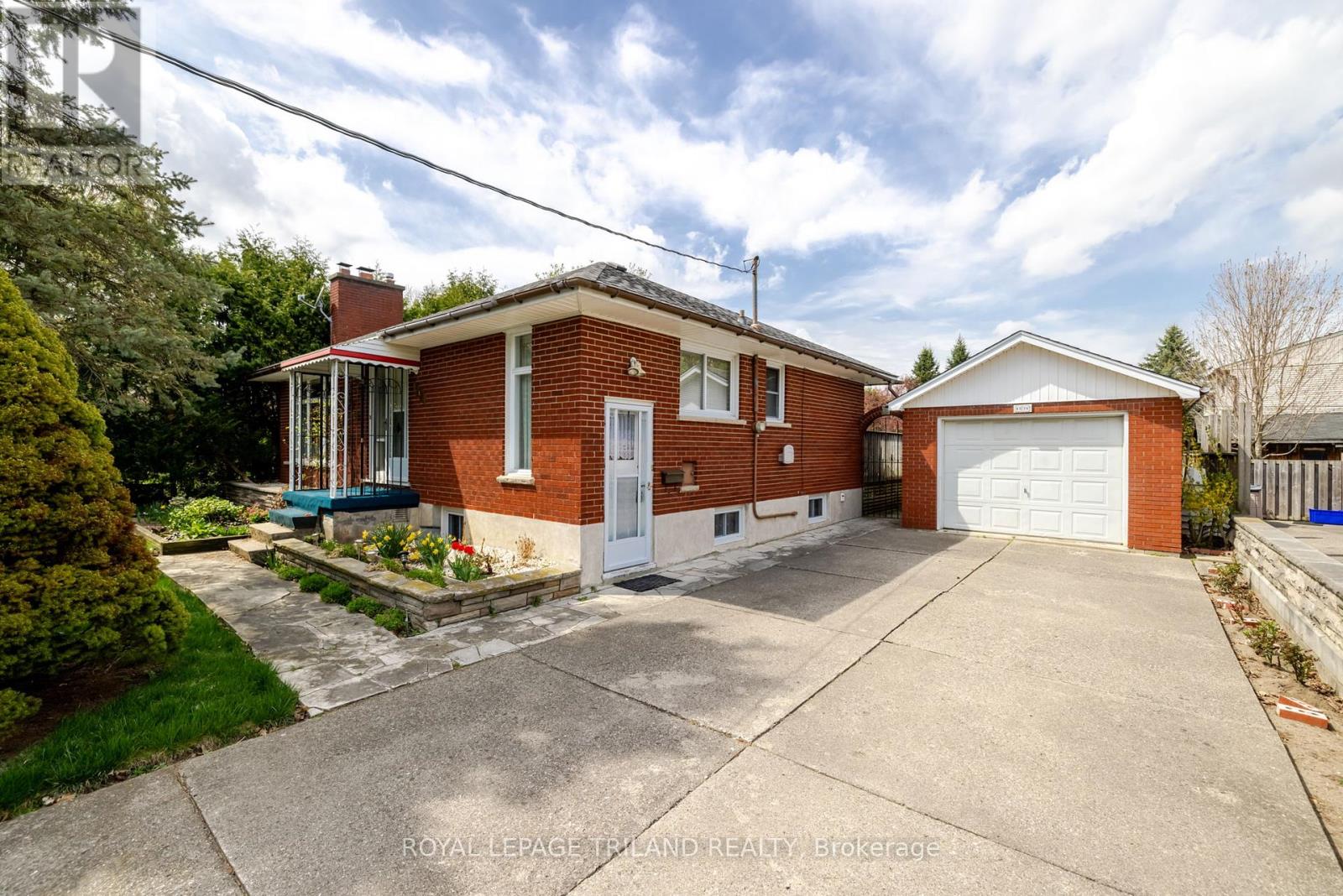 1321 SPRINGBANK AVENUE, London South (South B)