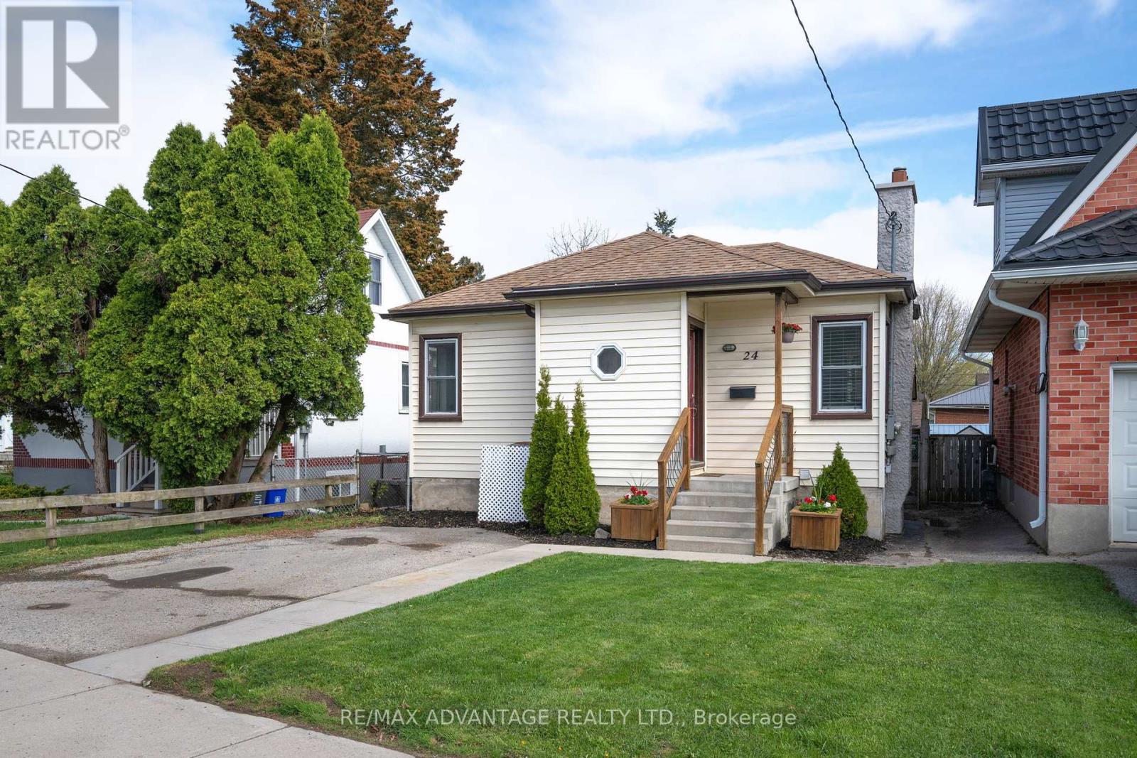 24 EMERY STREET W, London South (South E)