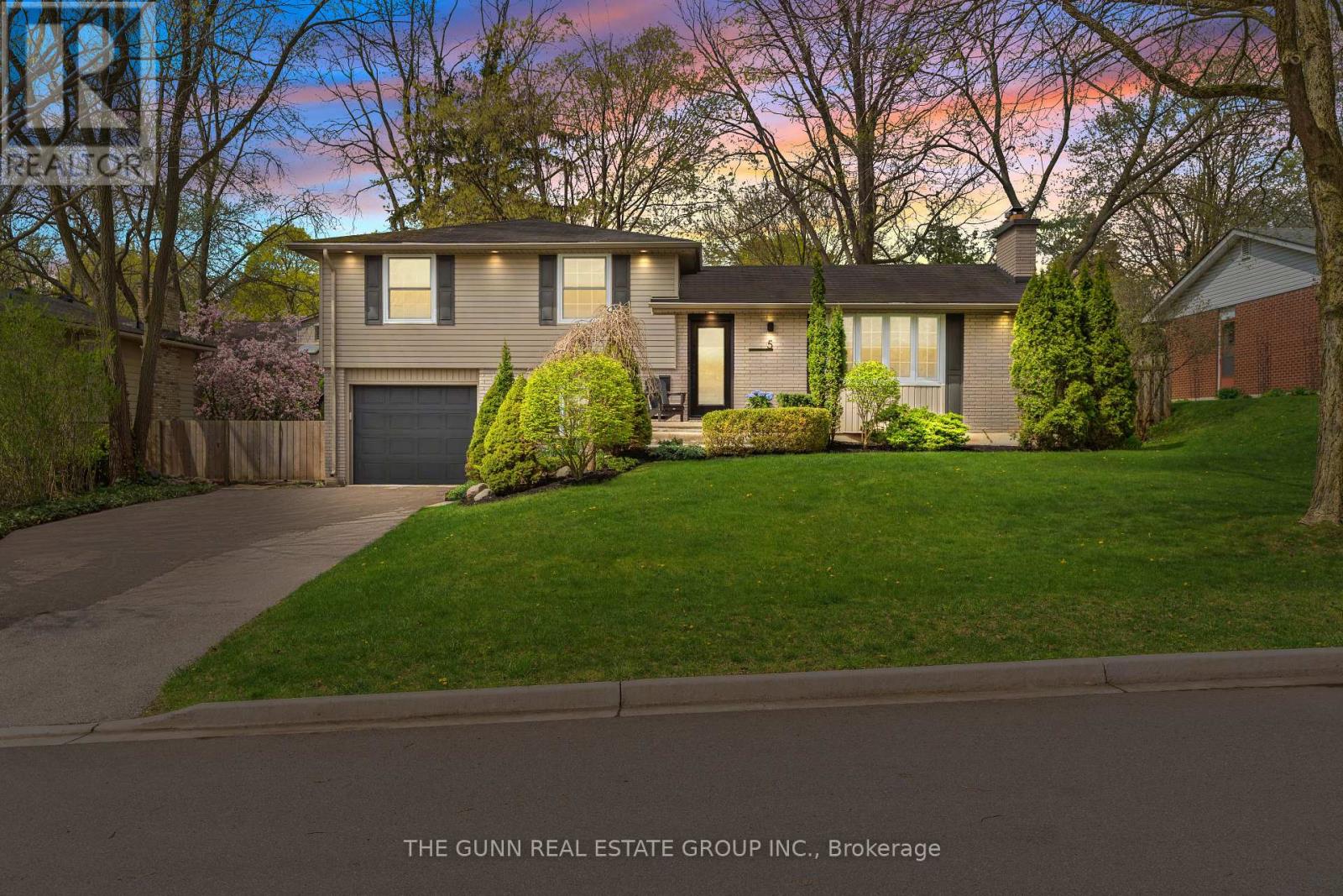 5 ABBEY RISE, London North (North J)