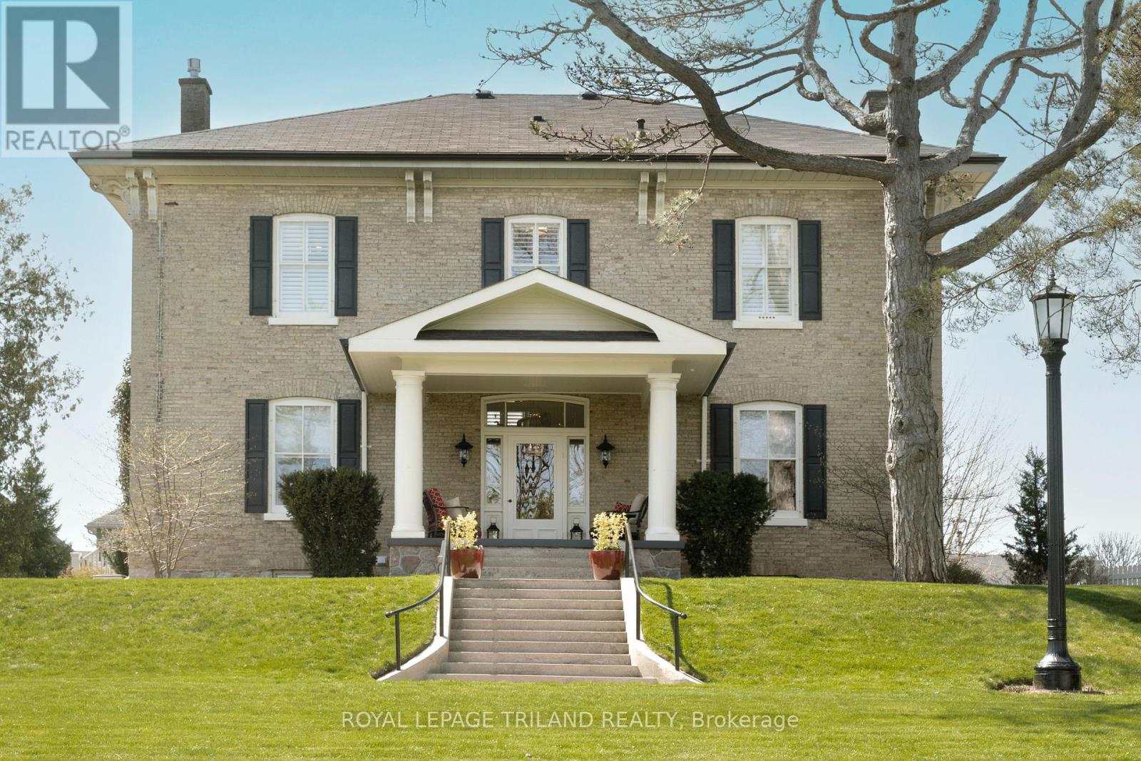2770 SHEFFIELD PLACE, London South (South U)