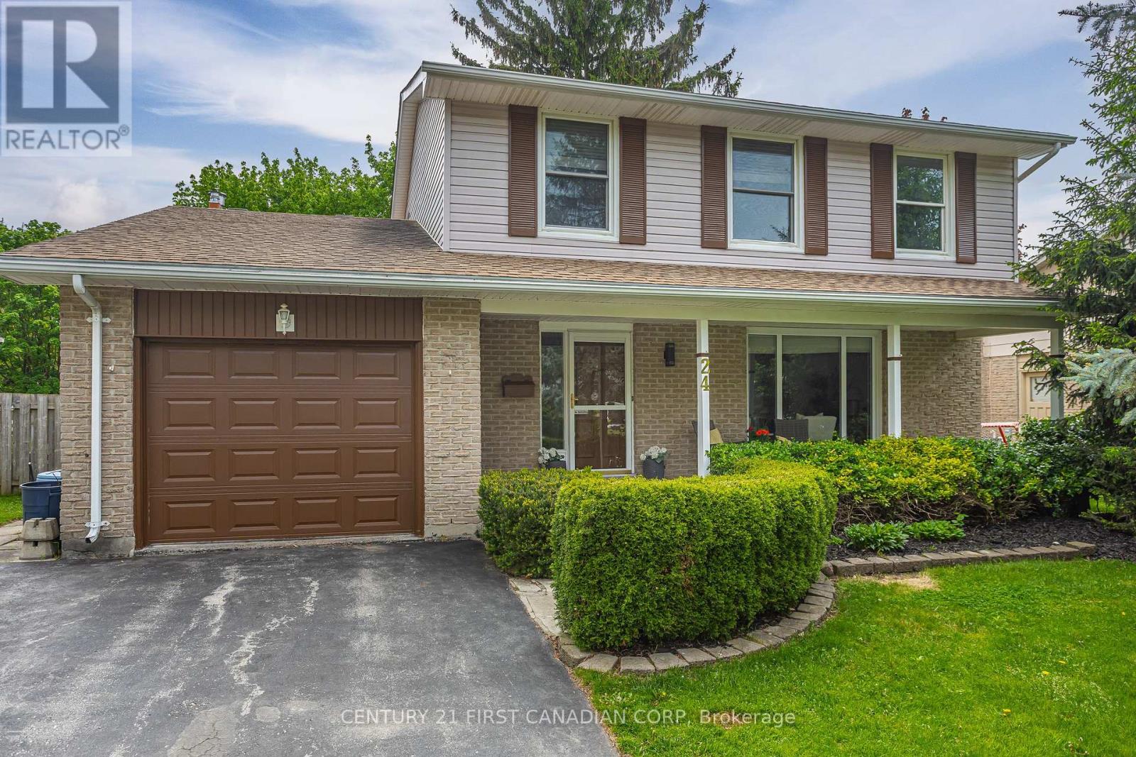 24 BARTLETT CRESCENT, London South (South M)