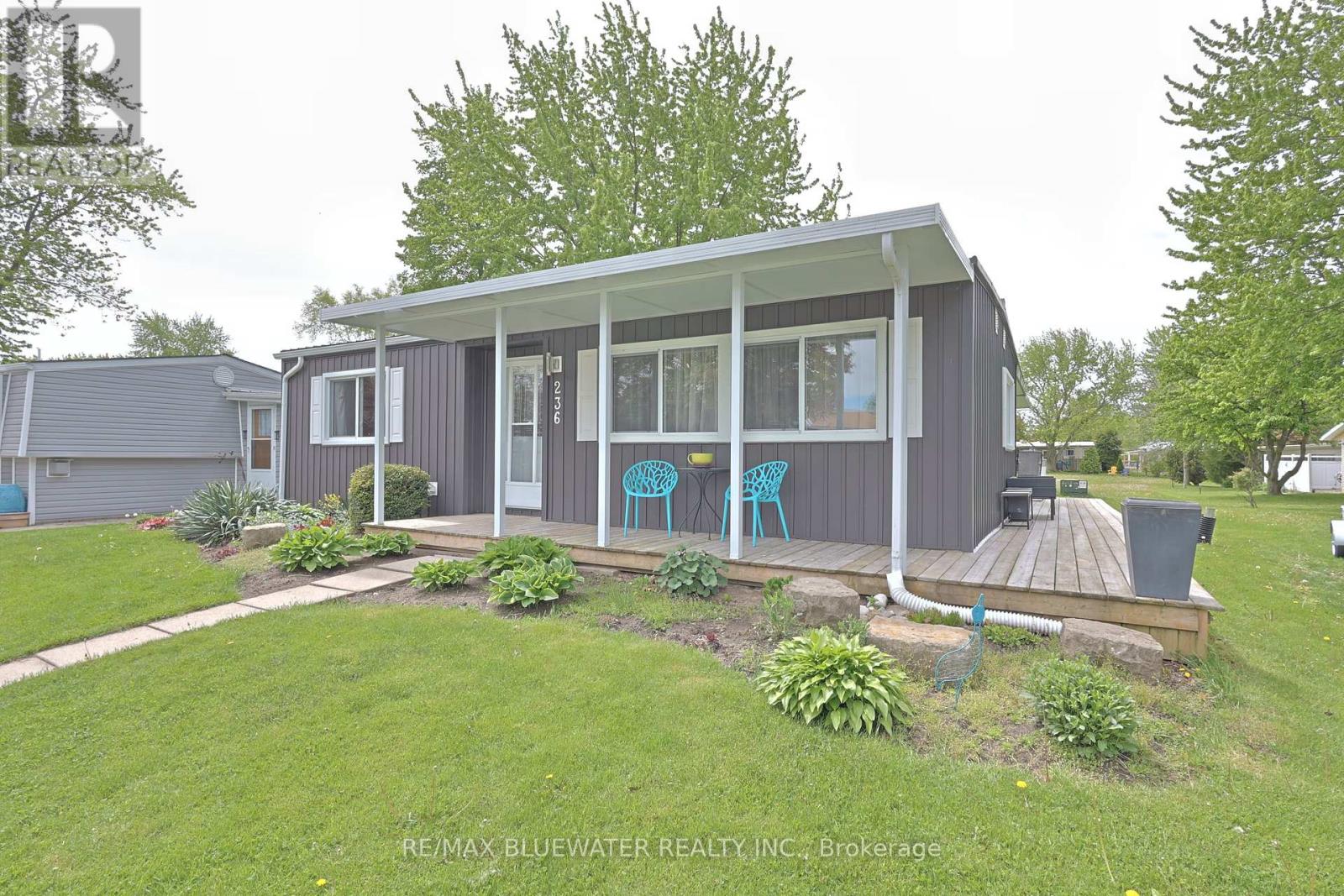 236 PEBBLE BEACH PARKWAY, South Huron (Stephen)