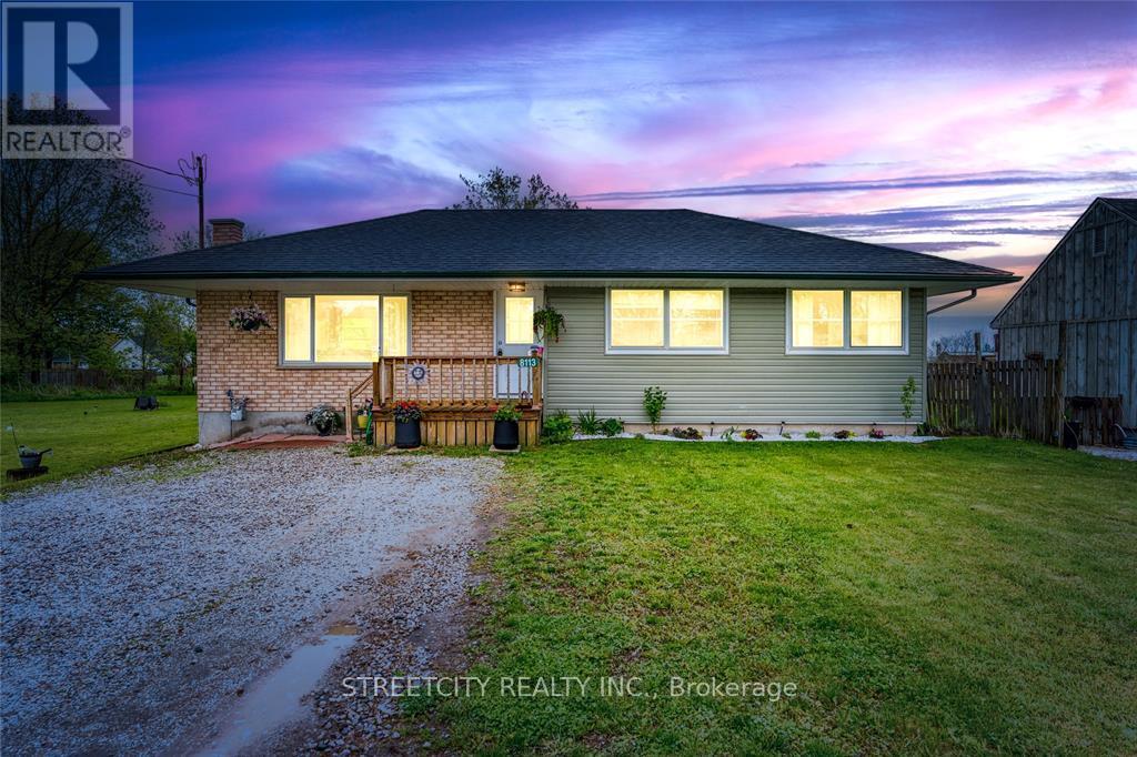 8113 LISGAR STREET, Brooke-Alvinston (Brooke Alvinston)