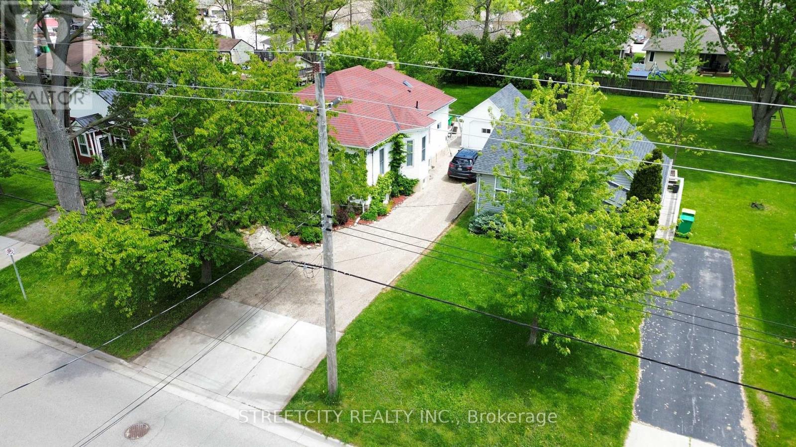 338 EUREKA STREET, Petrolia
