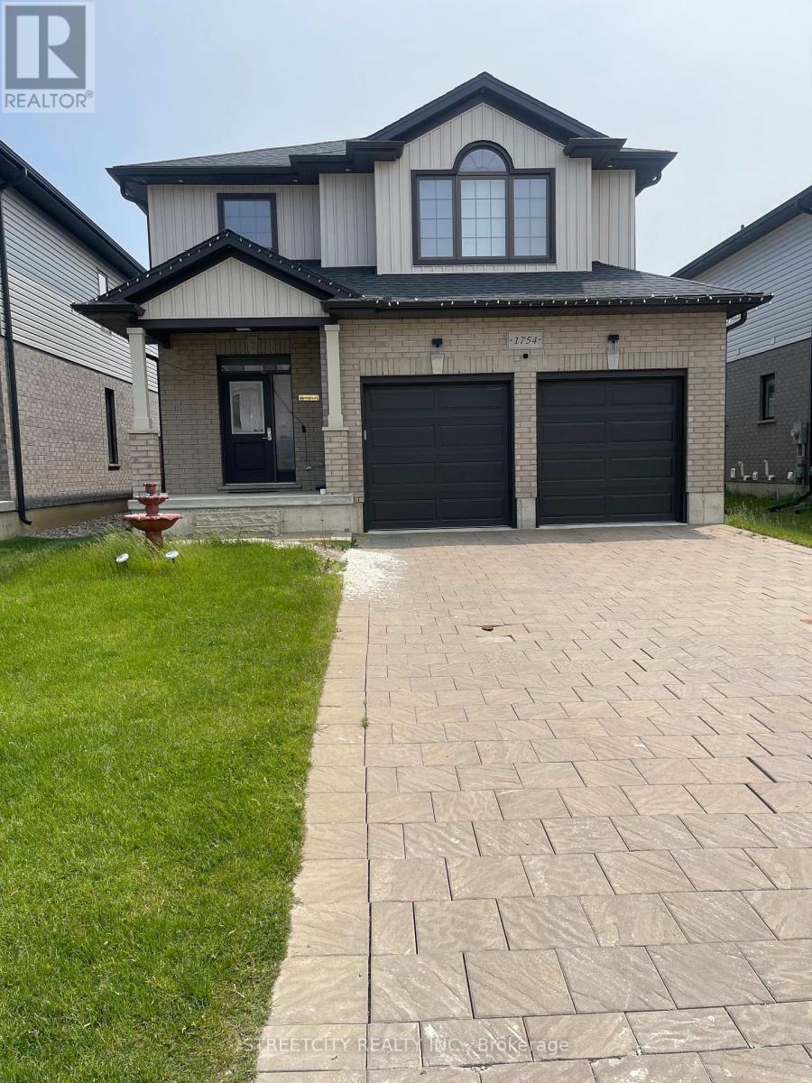 1754 HENRICA AVENUE S, London North (North E)