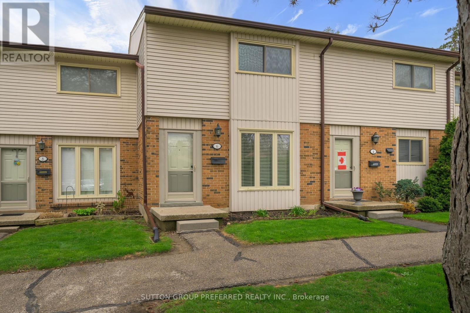 6 - 1328 COMMISSIONERS ROAD W, London South (South B)