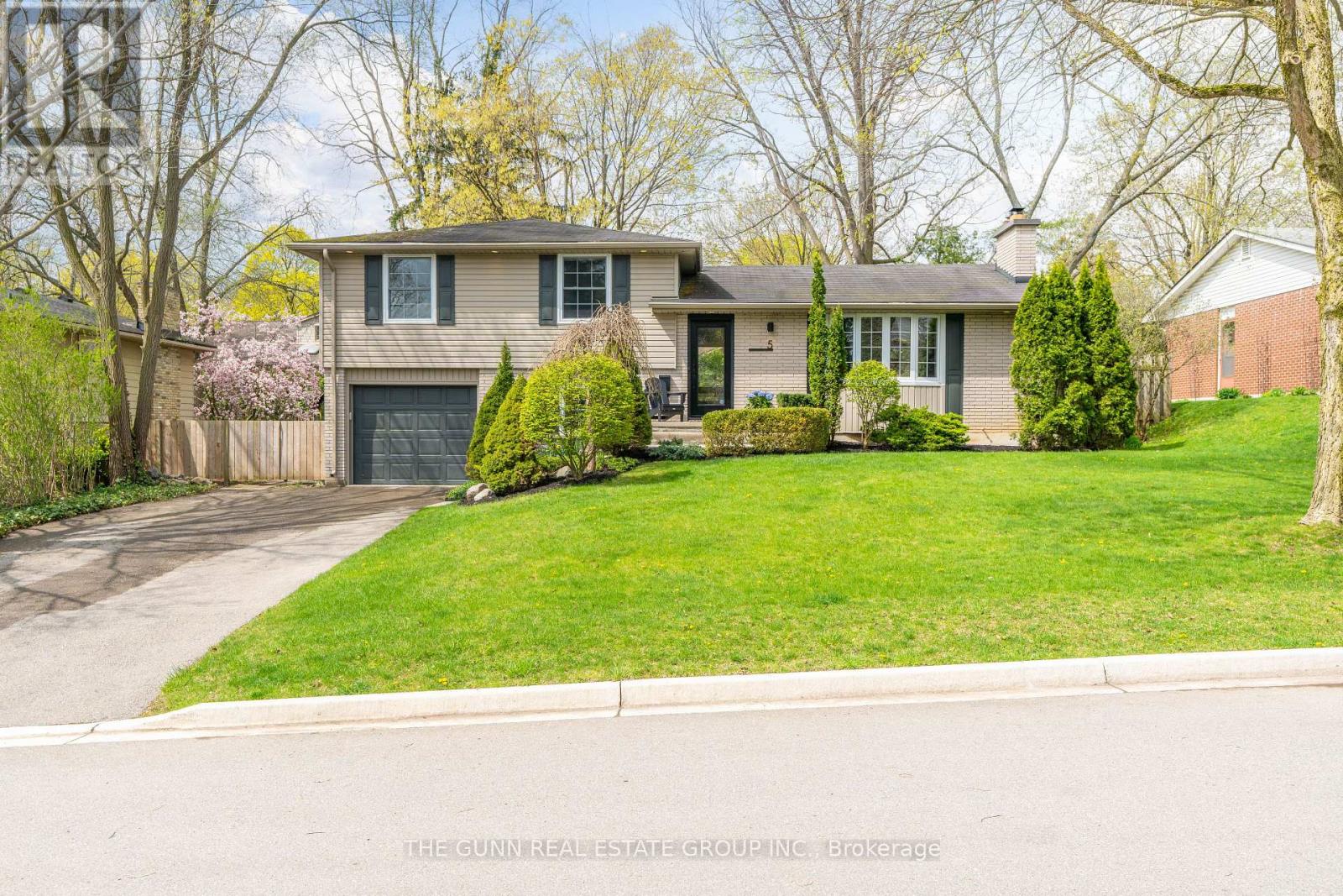 5 ABBEY RISE, London North (North J)