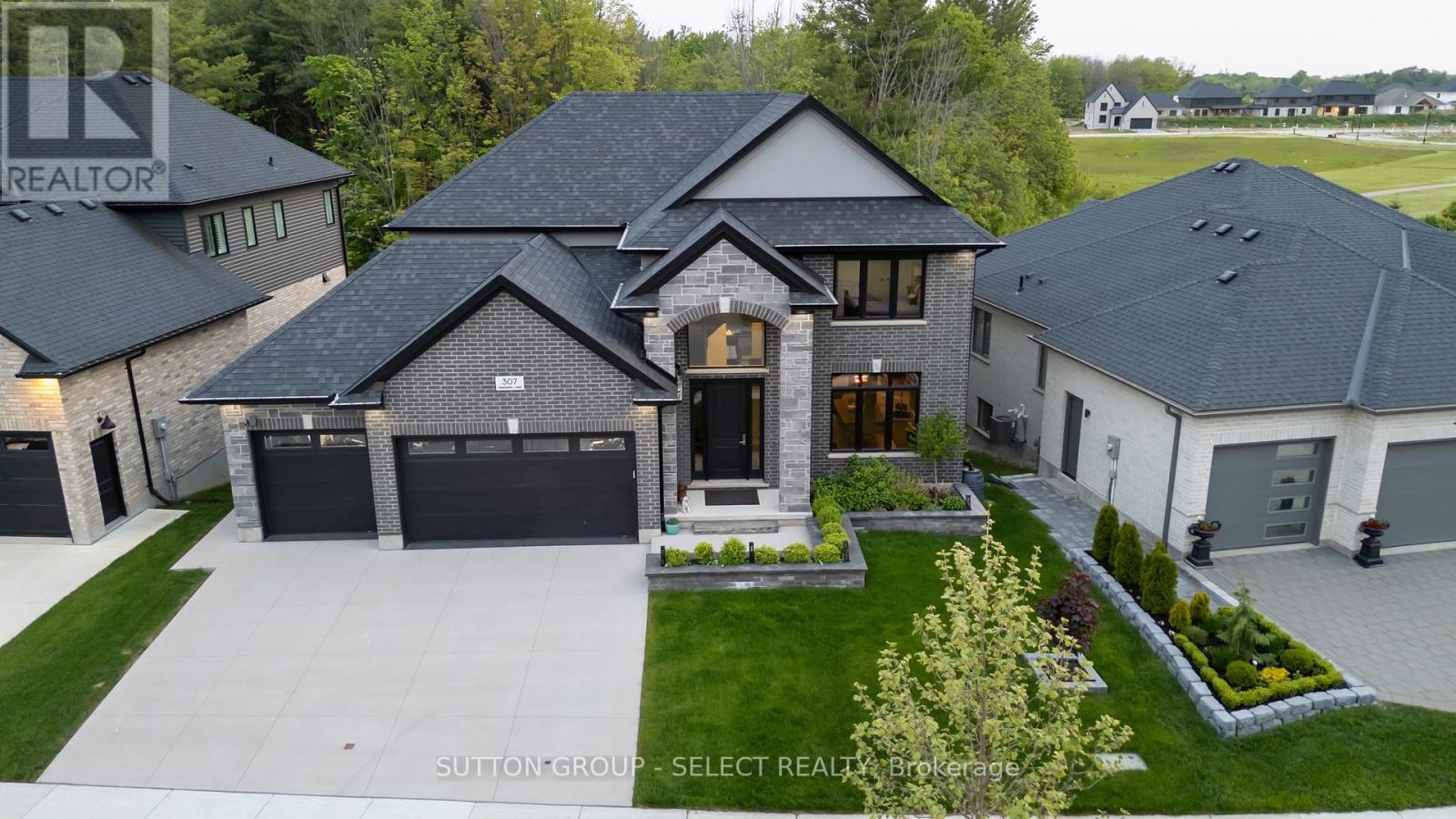 307 SONGBIRD LANE, Middlesex Centre (Ilderton)