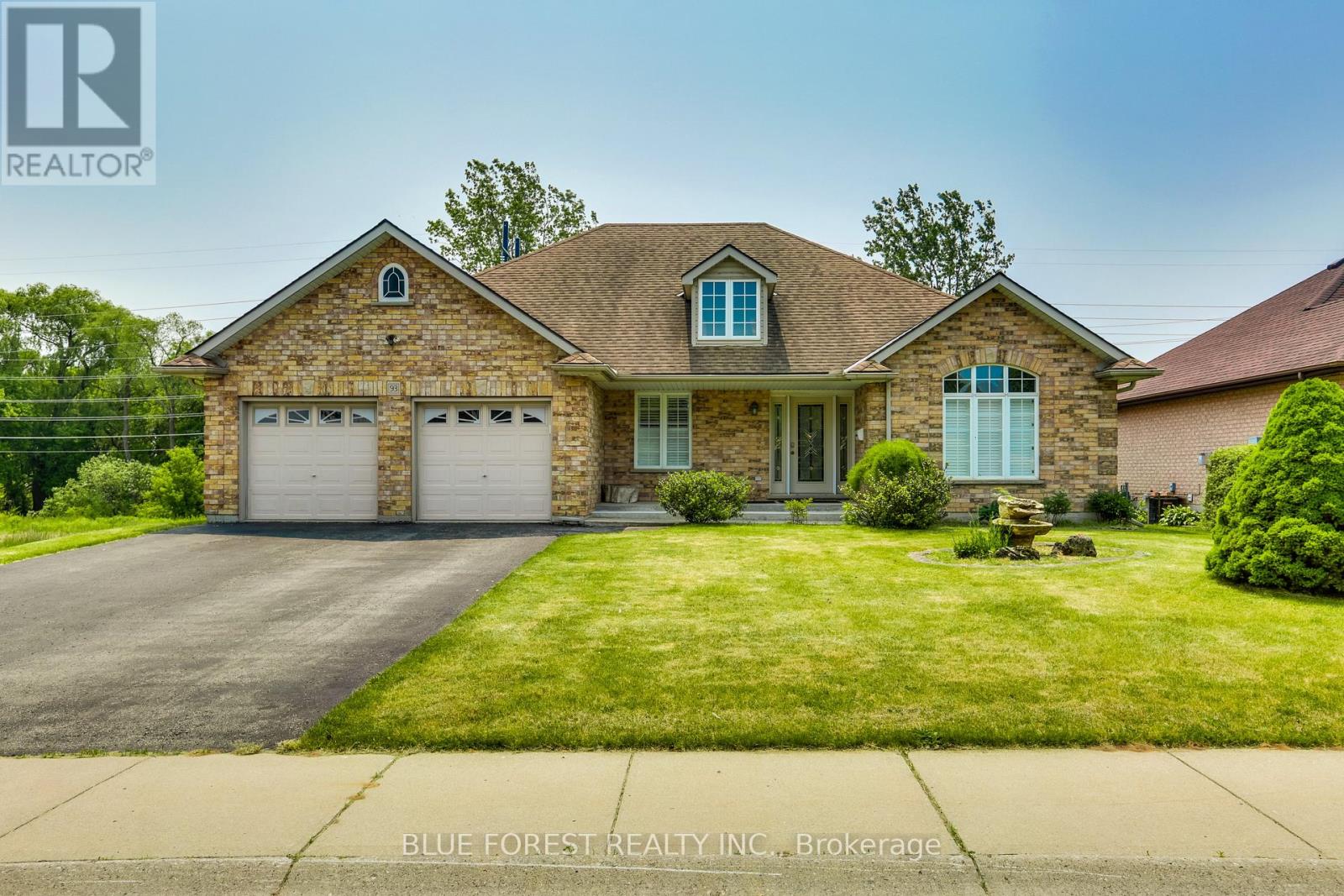 93 KARA LANE, Tillsonburg