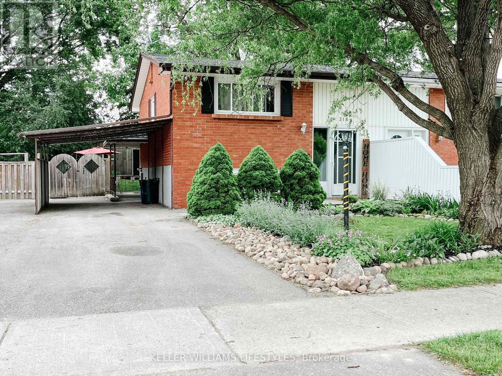 318 BASE LINE ROAD W, London South (South D)