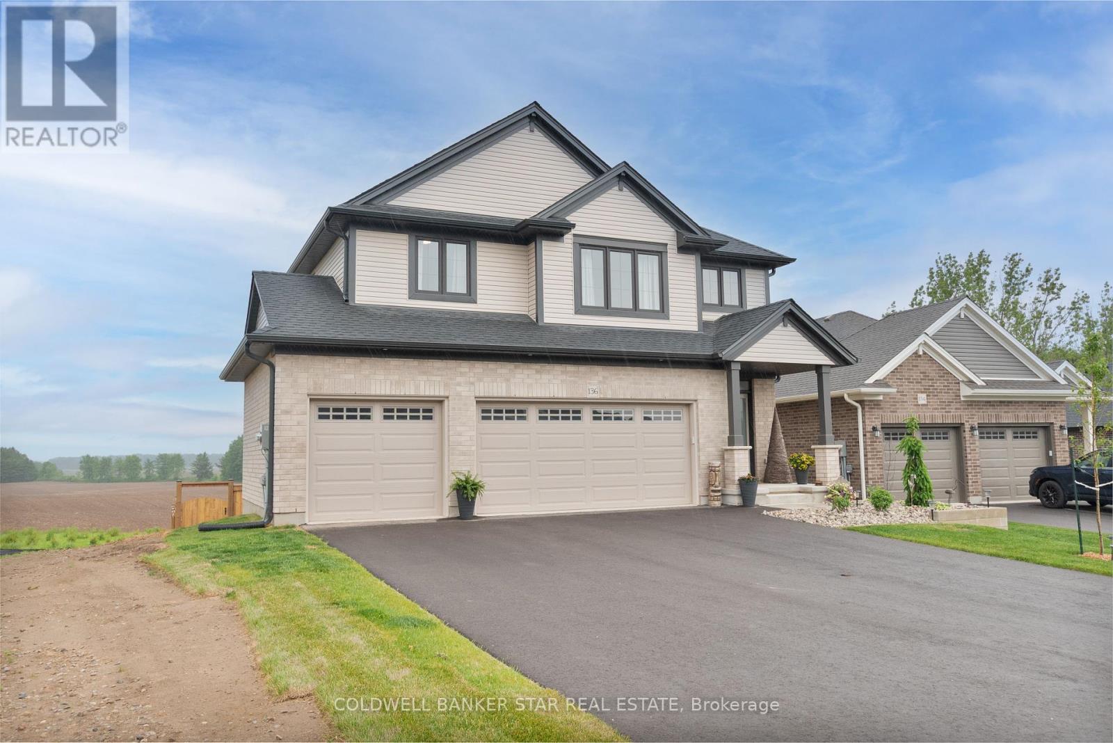 136 GRAYDON DRIVE, South-West Oxford