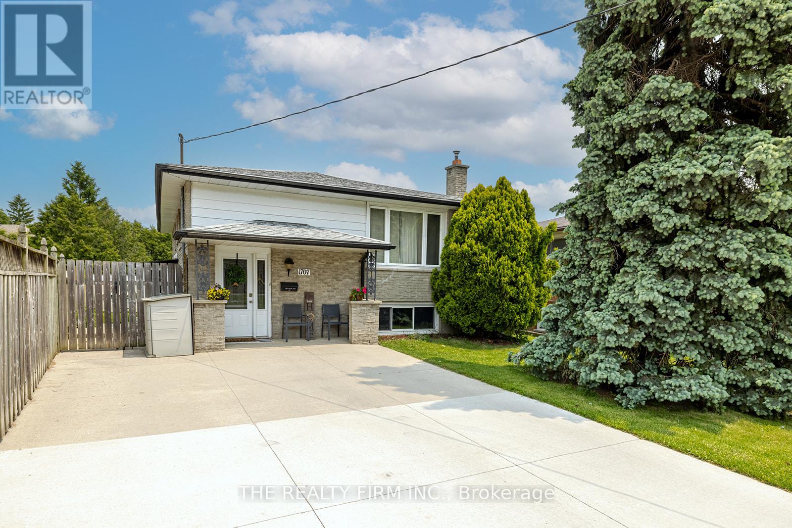 1707 HANSULD STREET, London East (East H)