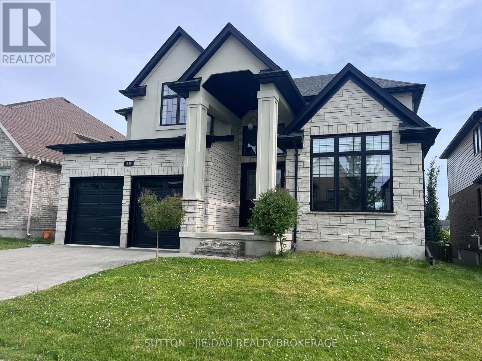 1565 SANDRIDGE AVENUE, London North (North D)