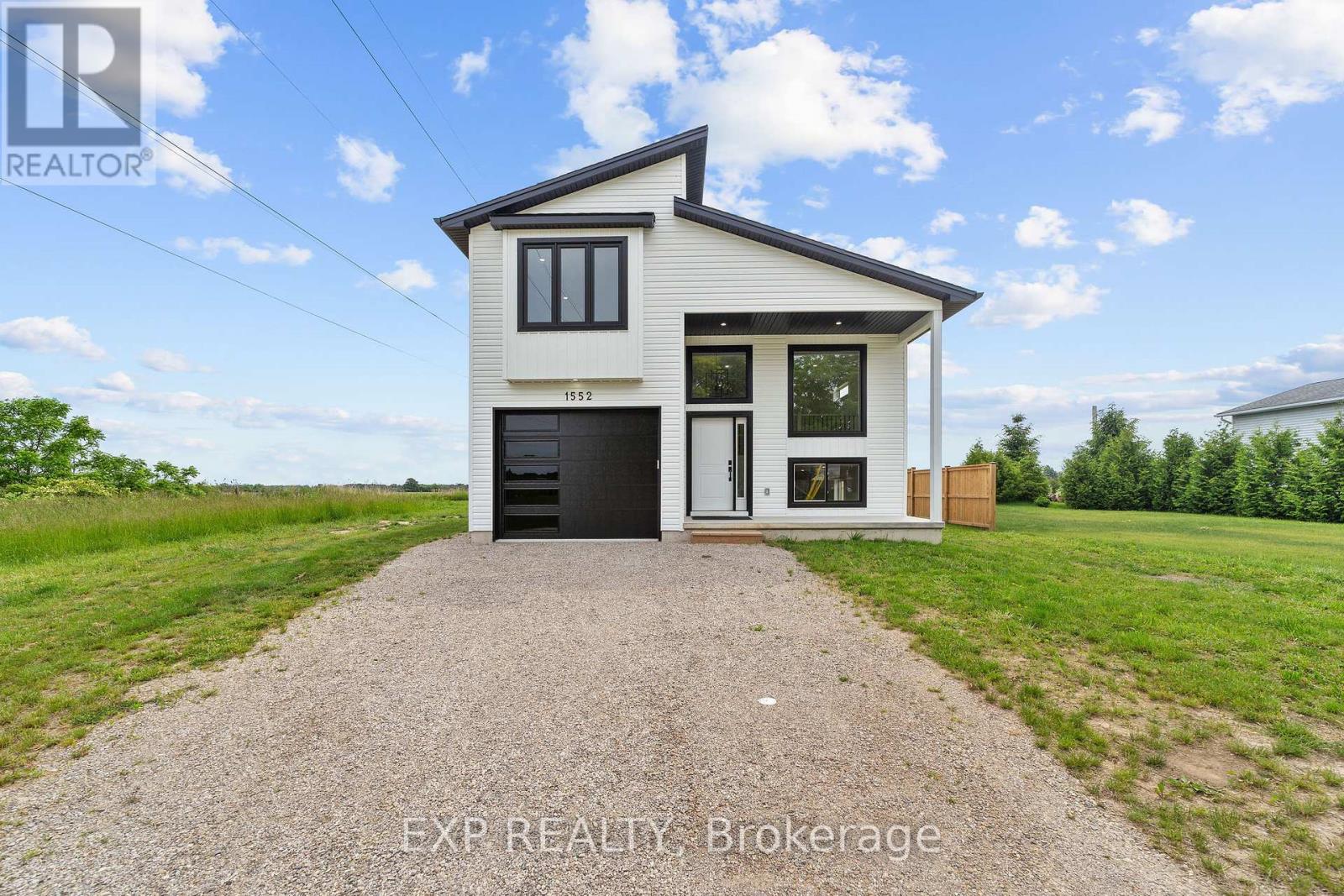 1552 MELWOOD DRIVE, St. Clair