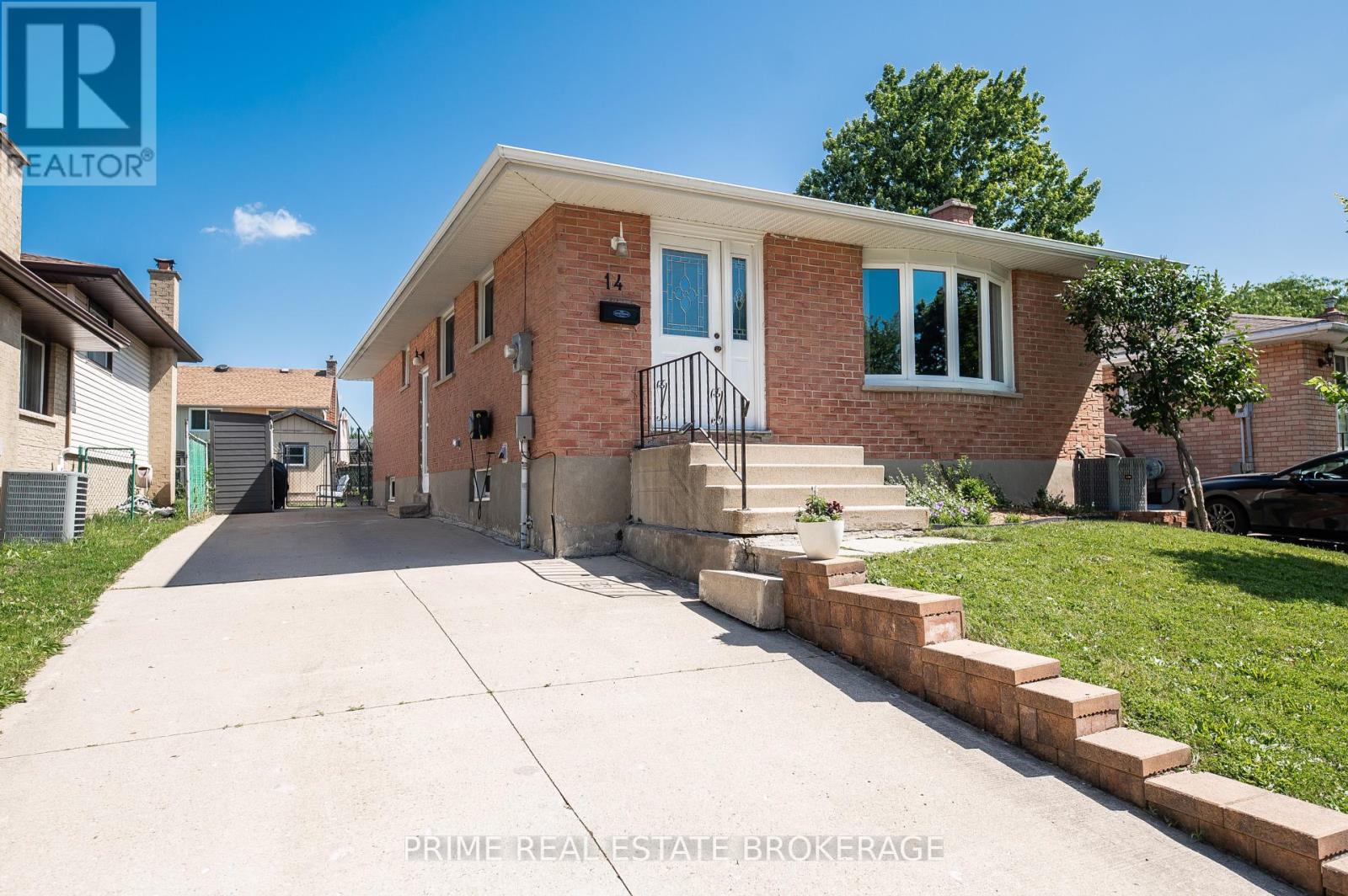 14 PONDEROSA CRESCENT, London South (South X)