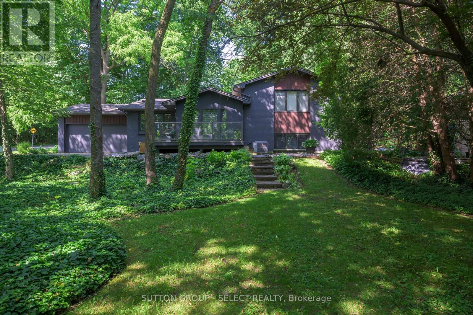 1625 HILLSIDE DRIVE, London North (North A)