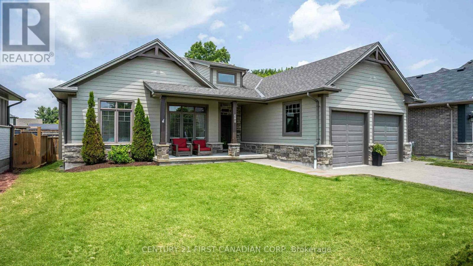 688 WOODS EDGE ROAD, Strathroy Caradoc (Mount Brydges)
