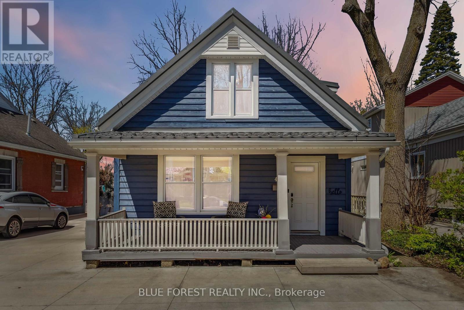 476 EMERY STREET E, London South (South F)