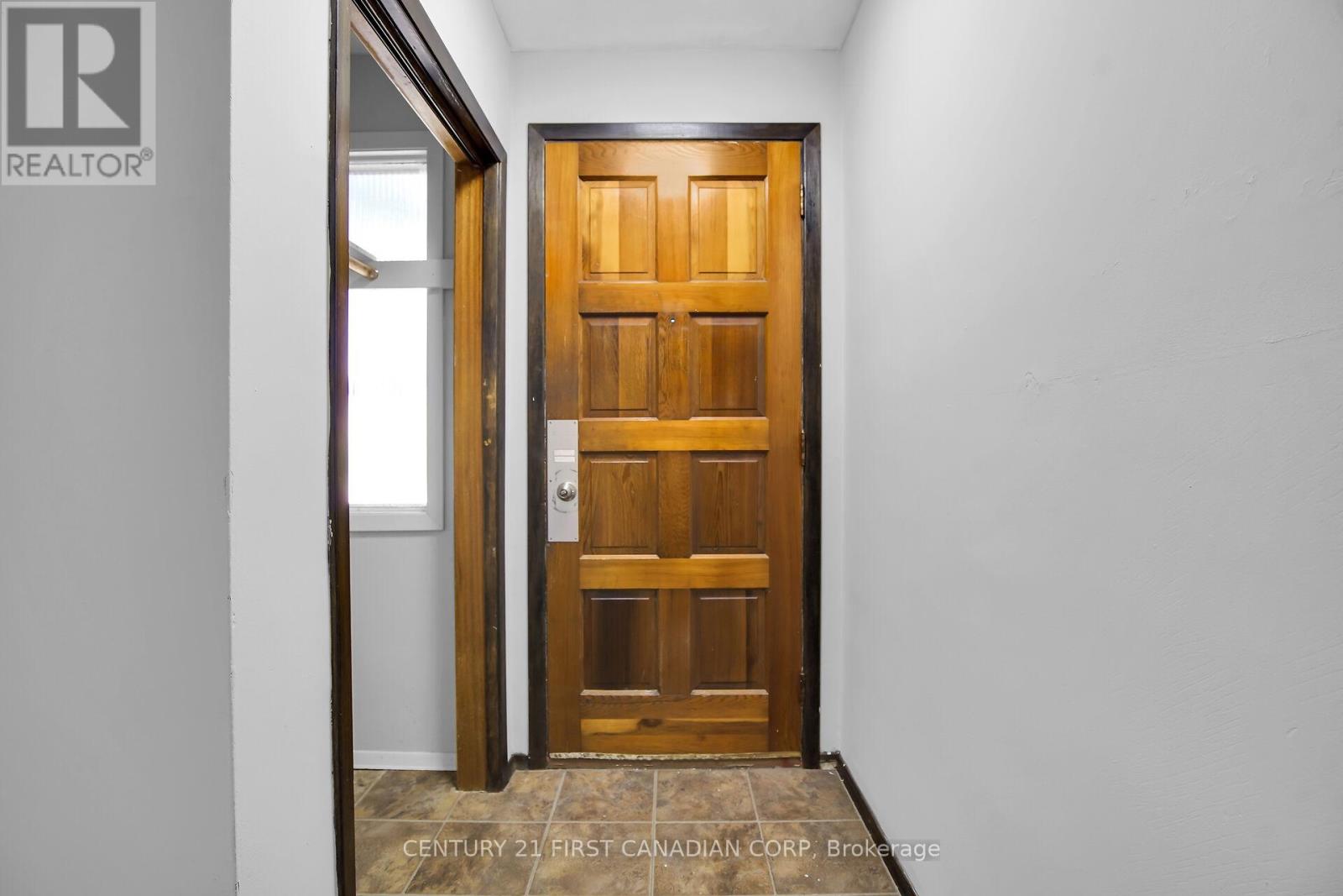 185 TAYLOR STREET, London East (East C)