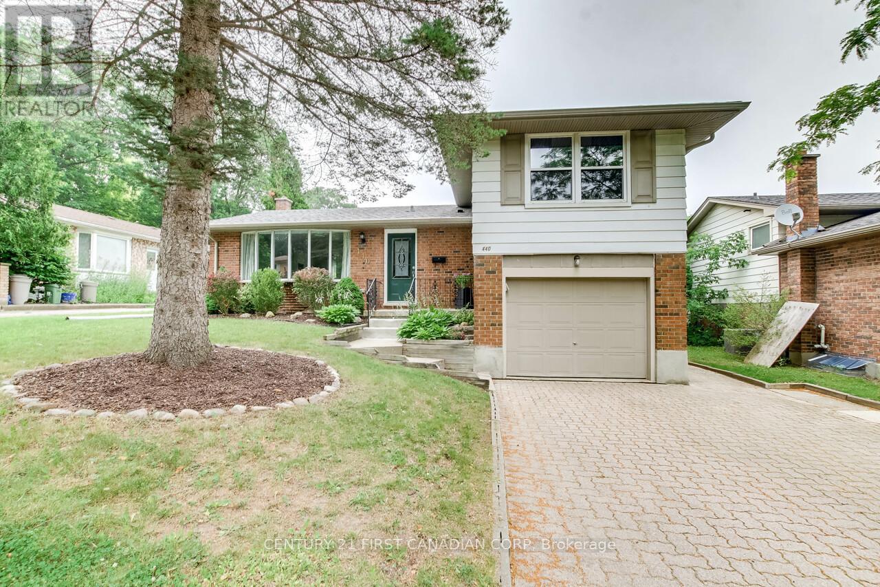 440 CASTLEGROVE BOULEVARD, London North (North K)