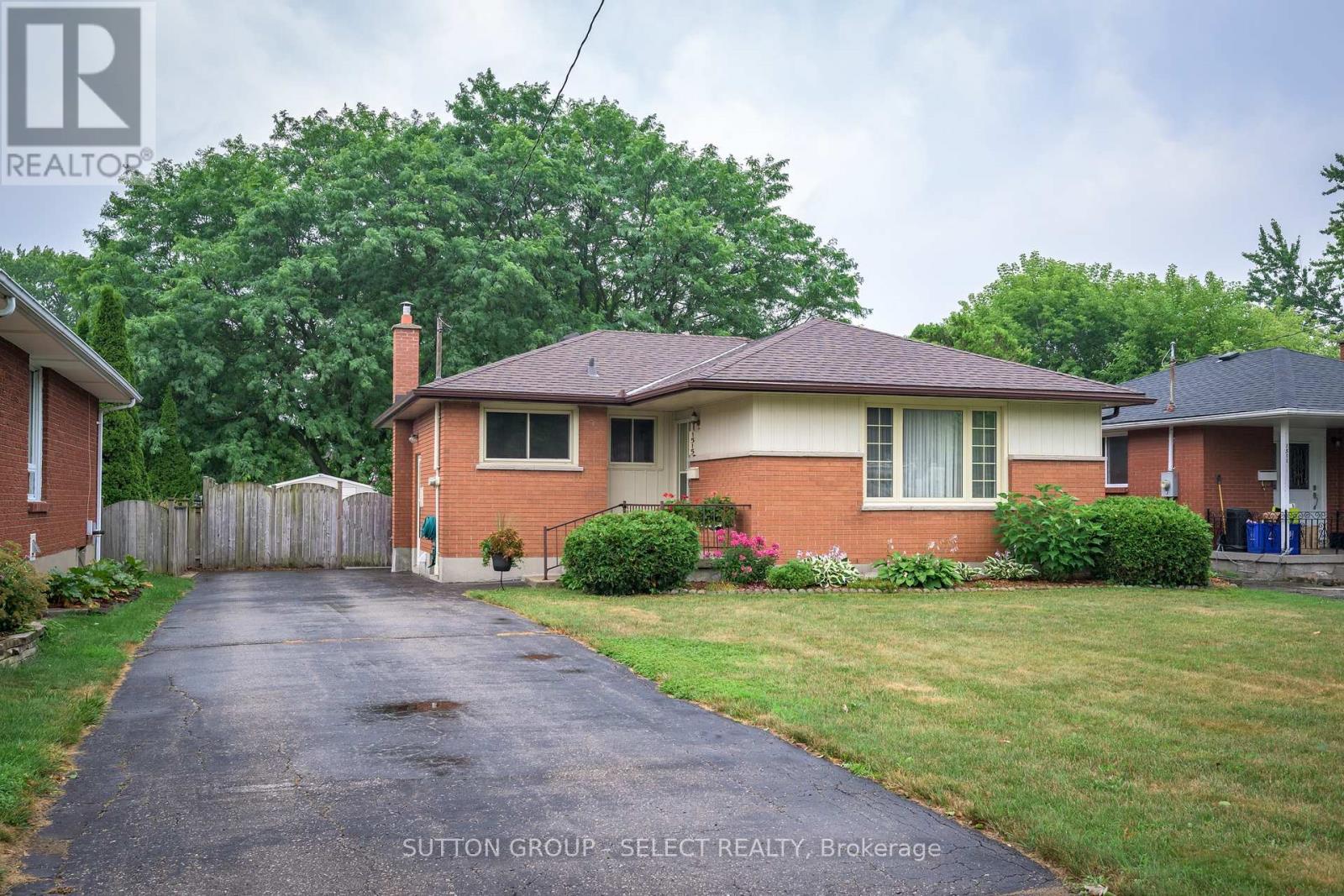 1515 MARDELL PLACE, London East (East H)