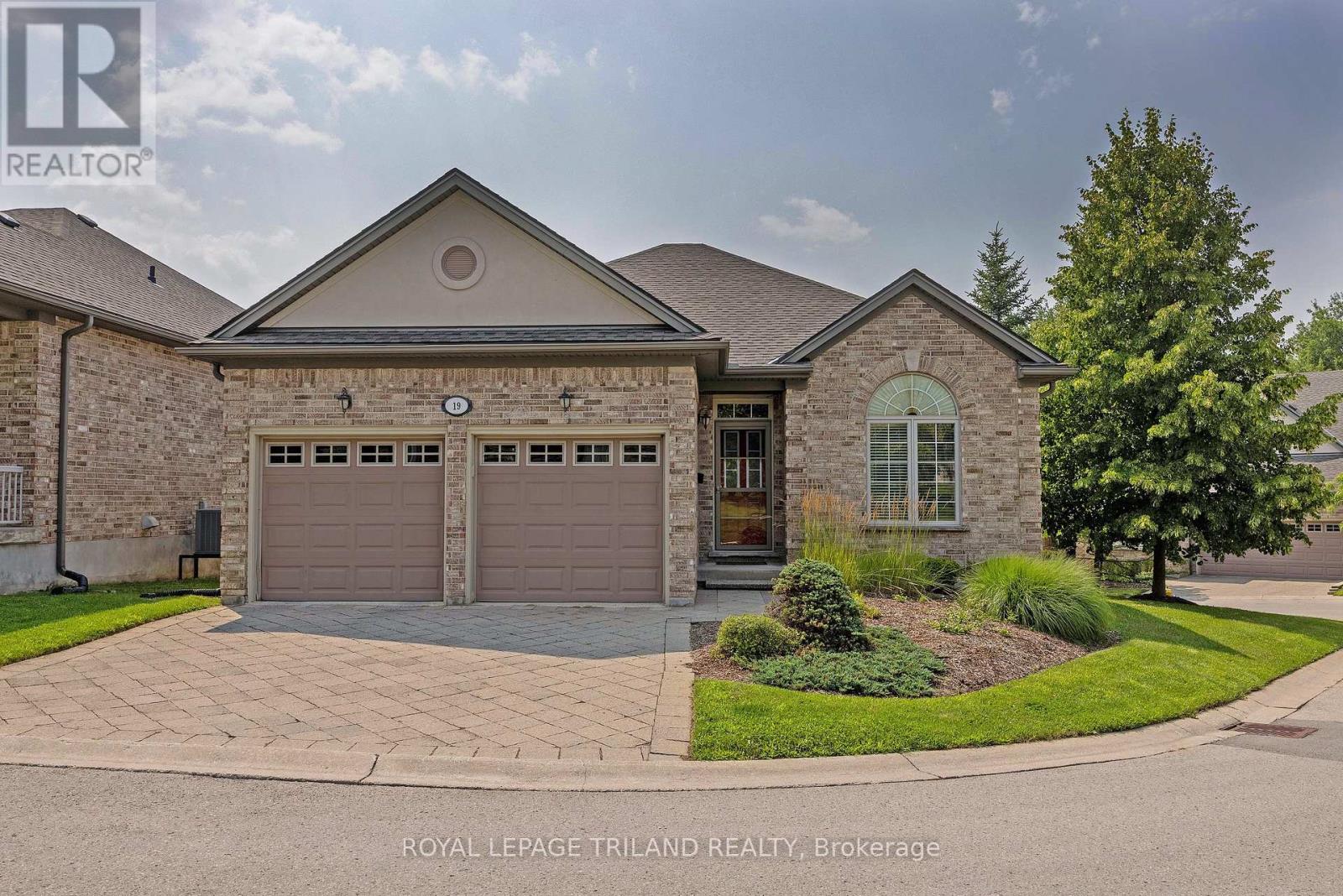 19 - 578 MCGARRELL PLACE, London North (North R)