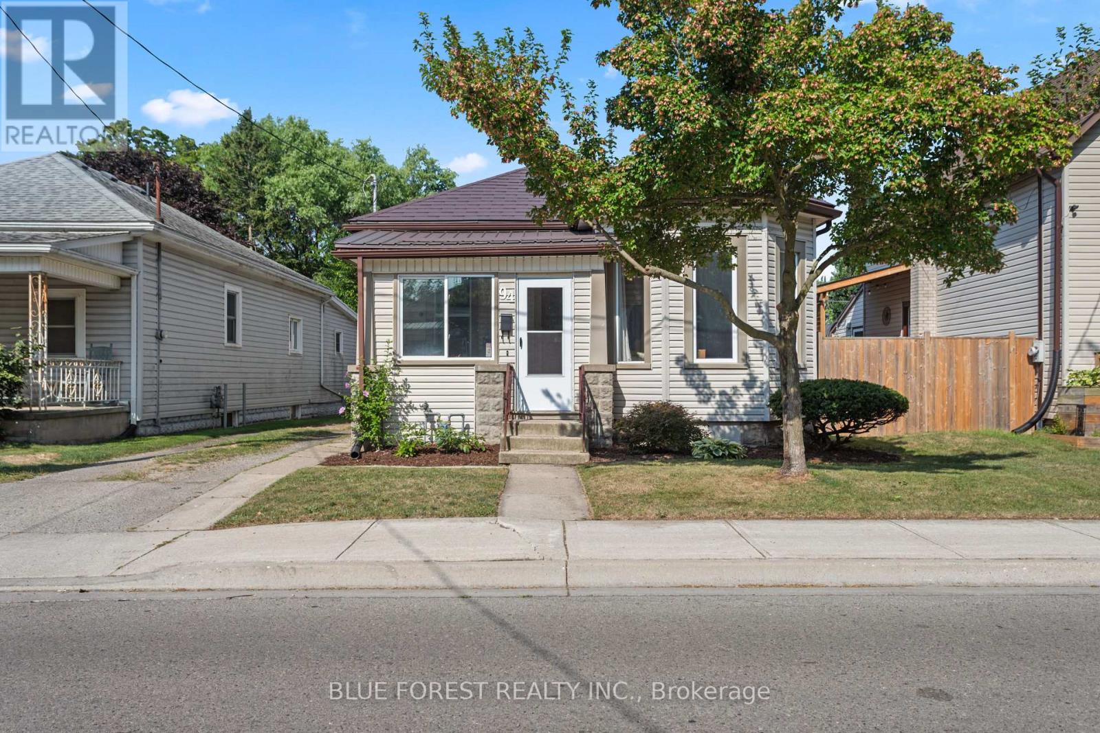 94 MANITOBA STREET, St. Thomas