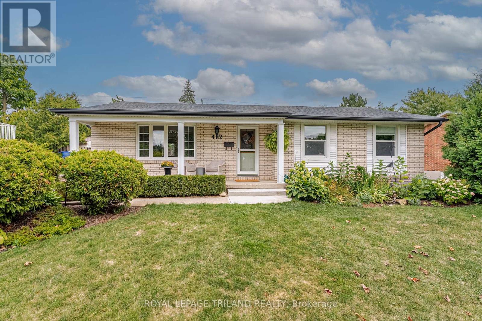 482 THREE VALLEYS CRESCENT, London South (South J)