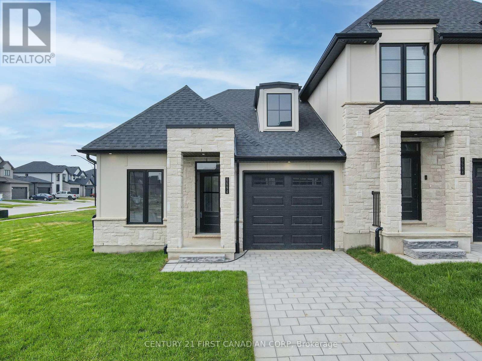 6694 HAYWARD DRIVE, London South (South V)