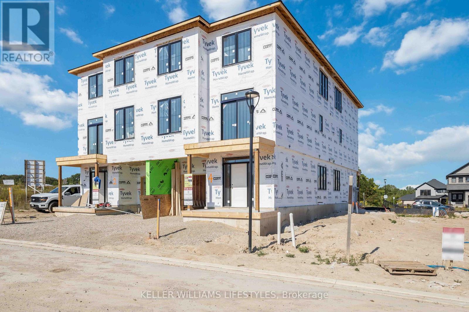 2578 SHEFFIELD BOULEVARD, London South (South U)